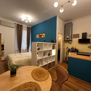 Regina Ai Navigli - Sky Tv, Wifi And Breakfast Box Appartement