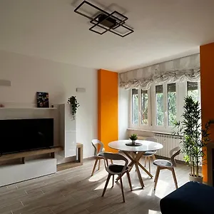 The Bright Place: Wide And Modern In Appartement