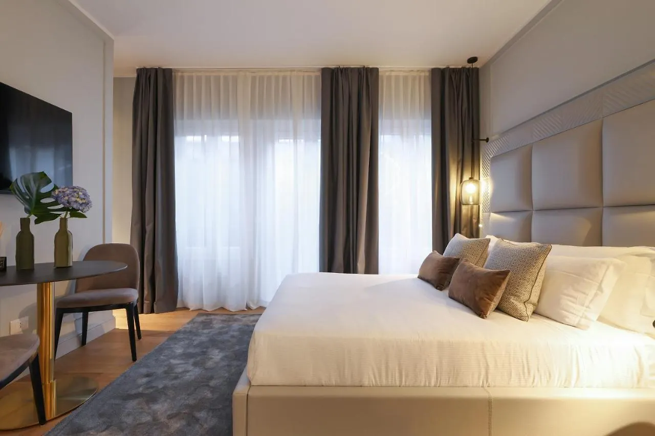 Apartment Prestige Boutique Aparthotel - Piazza Duomo View Milan