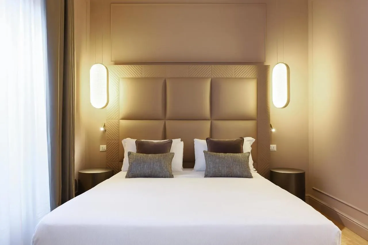 Prestige Boutique Aparthotel - Piazza Duomo View Milan 0*,