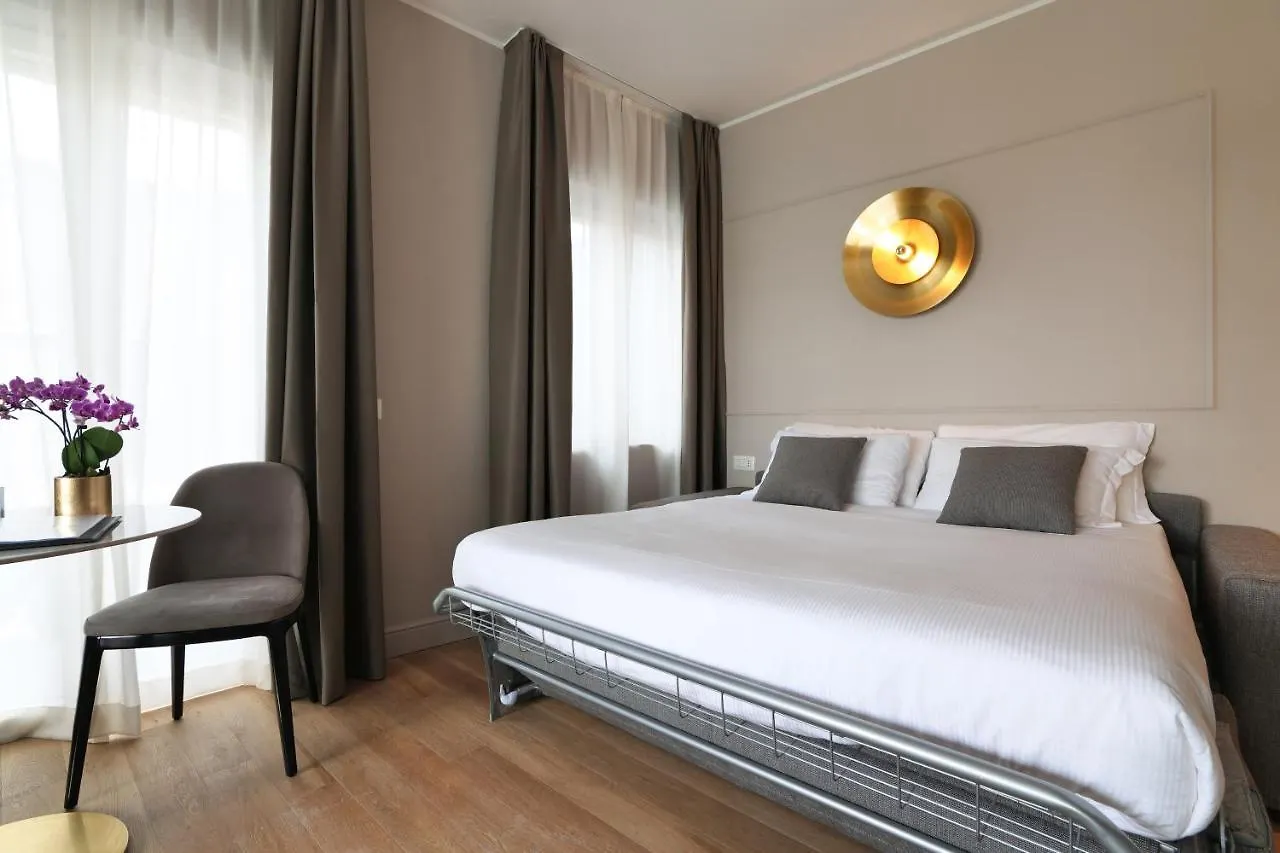Prestige Boutique Aparthotel - Piazza Duomo View Milan