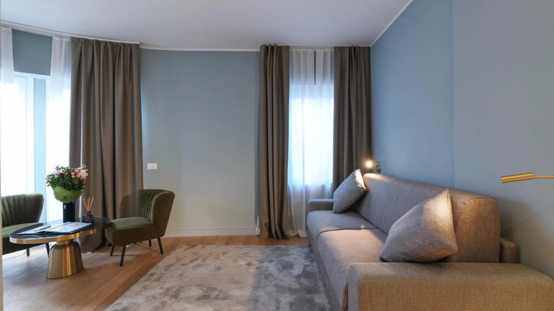 Prestige Boutique Aparthotel - Piazza Duomo View Milan 0*,