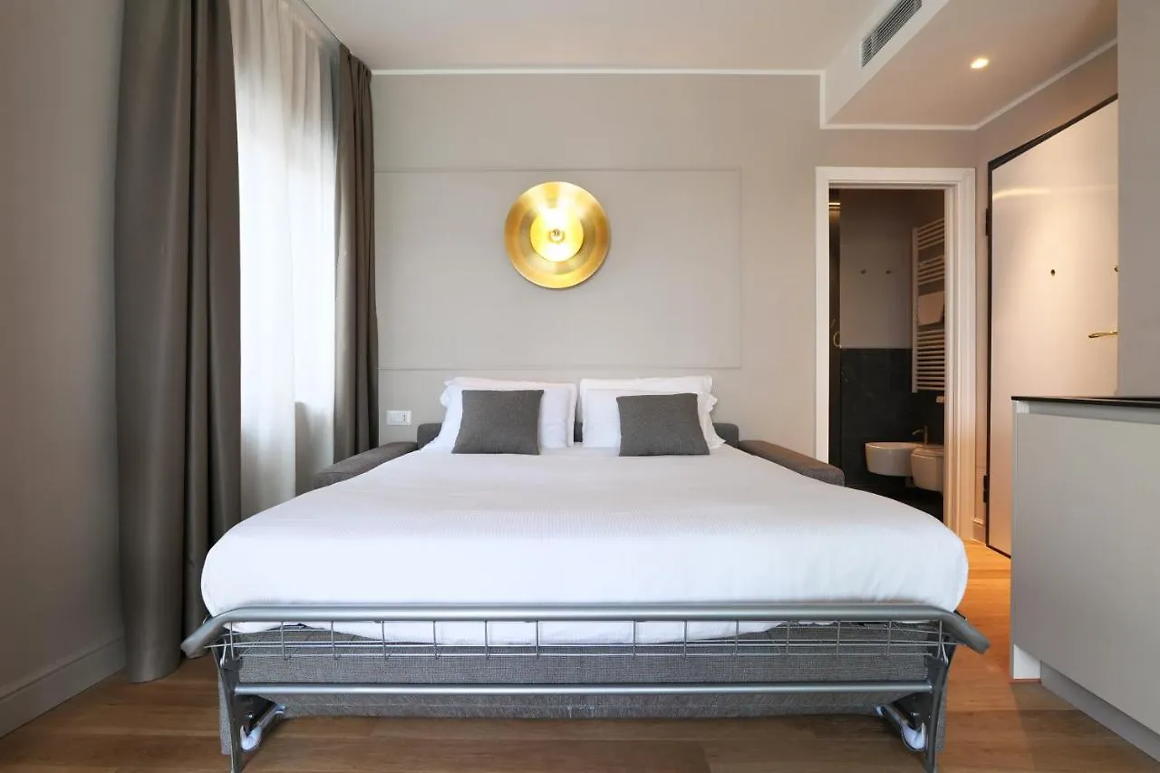 Prestige Boutique Aparthotel - Piazza Duomo View Milán Apartamento